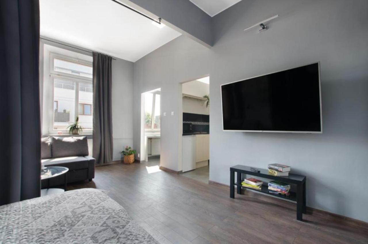 Piekarnia Apartamenty Manufaktura, Parking, Dostep Na Kod, Klima, 1-3 Pokoje, Prywatna Kamienica Łódź Exterior foto